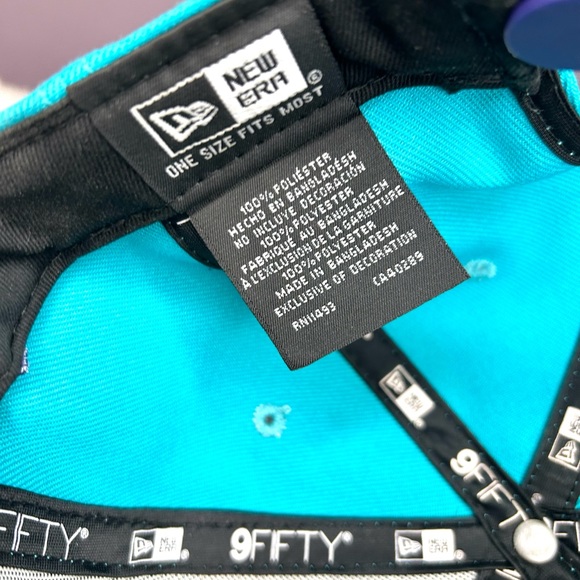 New Era 9Fifty Charlotte Hornets SnapBack Cap Hat Teal/Purple - Picture 9 of 12
